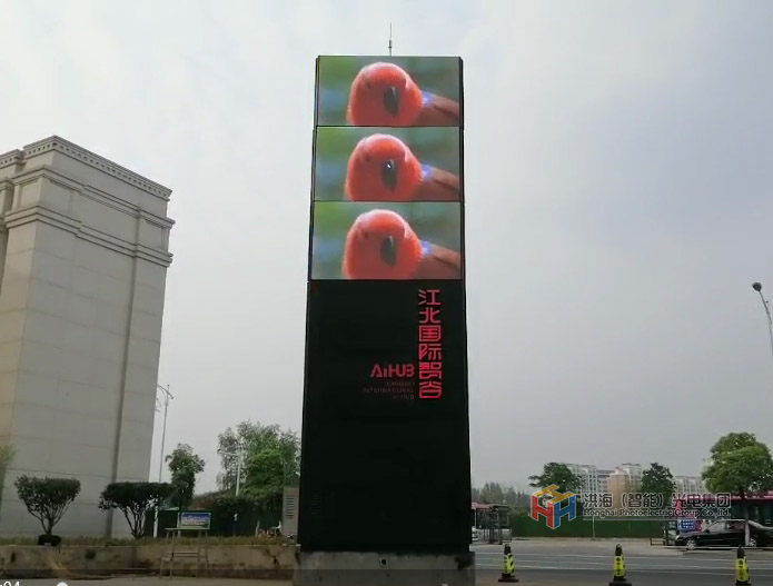 旋轉魔方柱 旋轉魔方柱